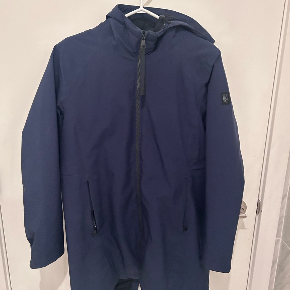 Lole Navy Insulated Hooded Jacket – Size M – Recycled Fibers